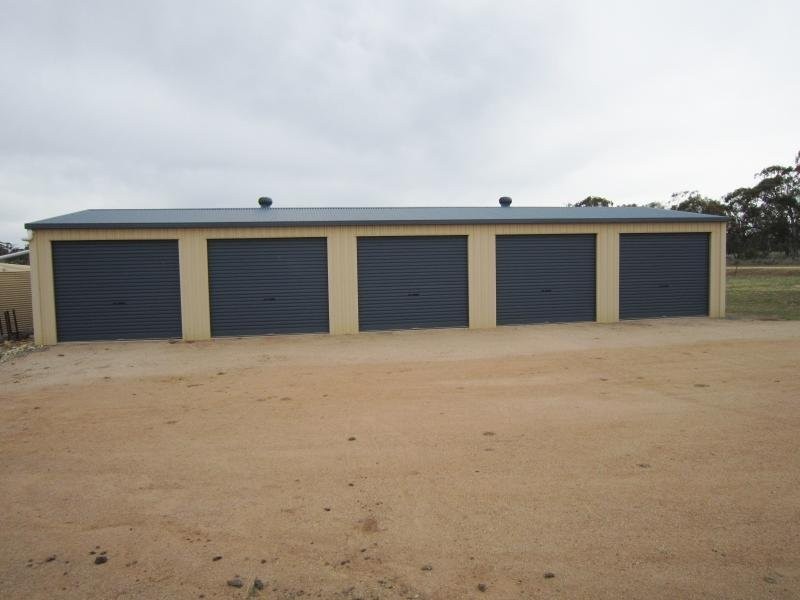 31 Golf Park Road, Charlton VIC 3525