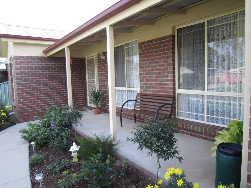 13 Wingoon Drive, Eaglehawk VIC 3556