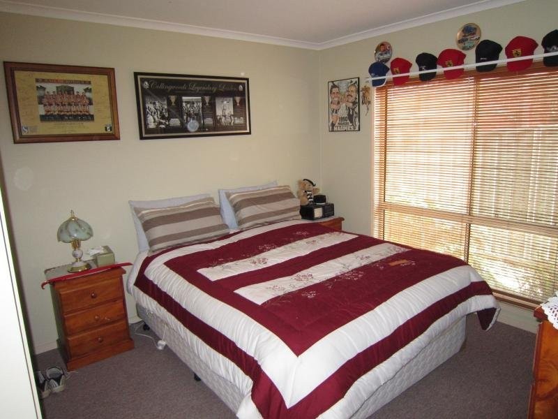 13 Wingoon Drive, Eaglehawk VIC 3556