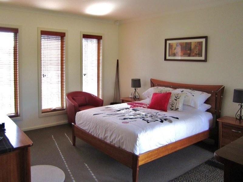 11 Lower Beckhams Road, Maiden Gully VIC 3551