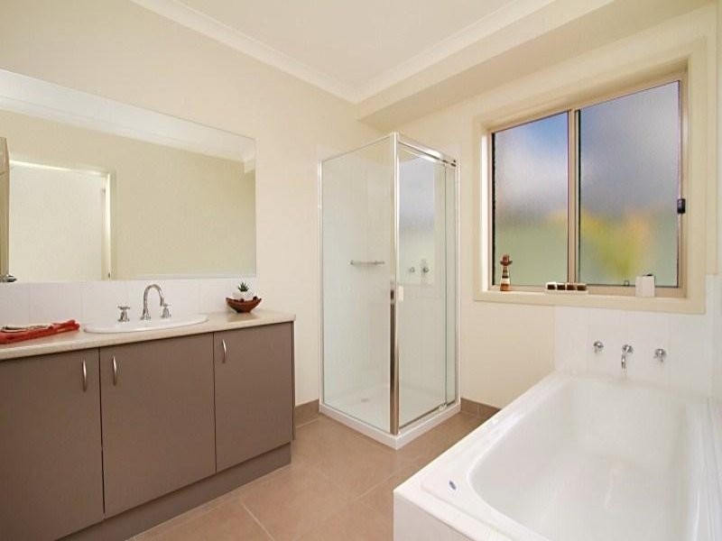 11 Lower Beckhams Road, Maiden Gully VIC 3551