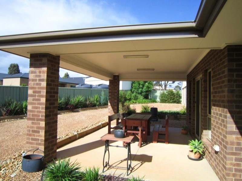 11 Lower Beckhams Road, Maiden Gully VIC 3551