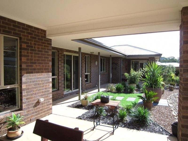 11 Lower Beckhams Road, Maiden Gully VIC 3551