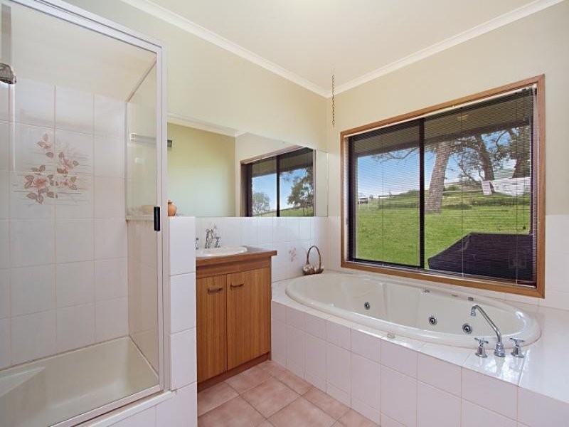 69 Bryden Road, Harcourt North VIC 3453