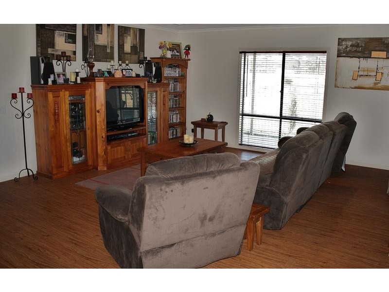 10 Domenica Drive, Junortoun VIC 3551