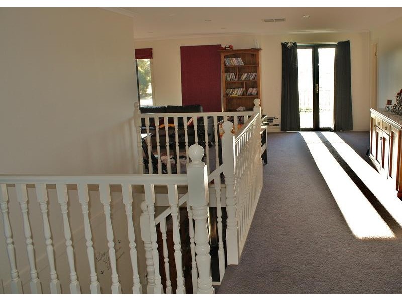 10 Domenica Drive, Junortoun VIC 3551