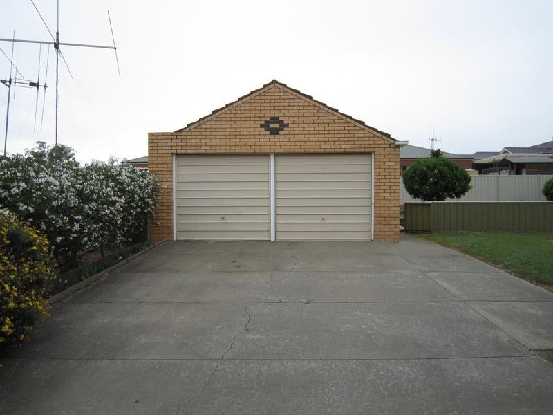 13 Archer Street, Kangaroo Flat VIC 3555