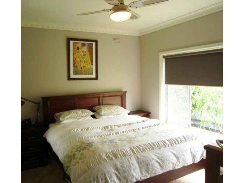 32 Benghasi Avenue, Golden Square VIC 3555