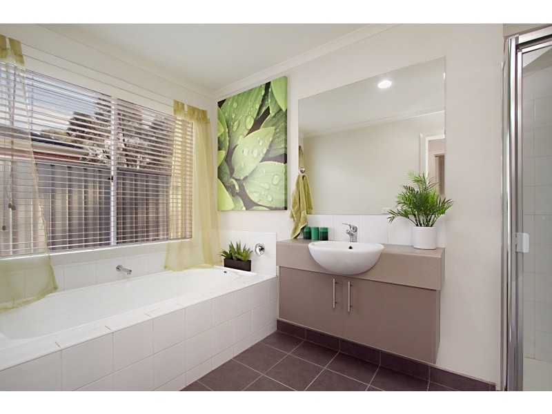 47 Manna Gum Drive, Epsom VIC 3551