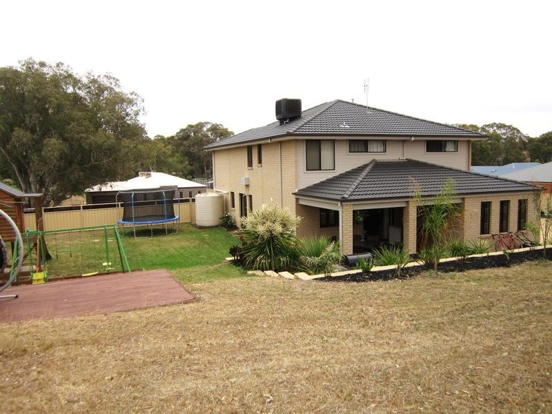 5 Saddle Court, Maiden Gully VIC 3551