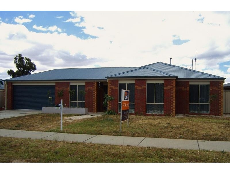 81 Bright Street, California Gully VIC 3556