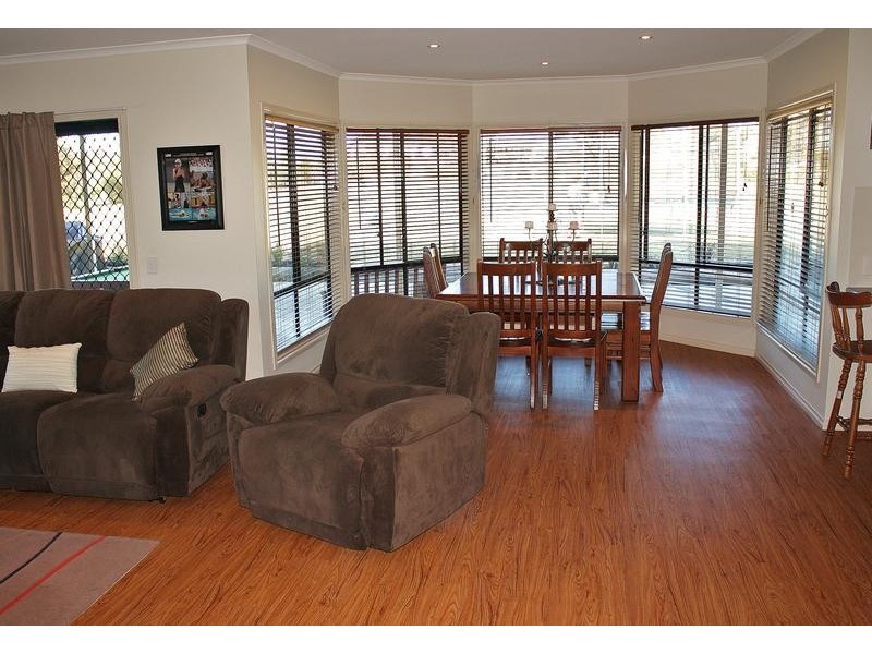 10 Domenica Drive, Junortoun VIC 3551