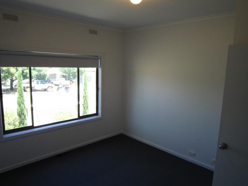 17B Lansell Street, Kangaroo Flat VIC 3555
