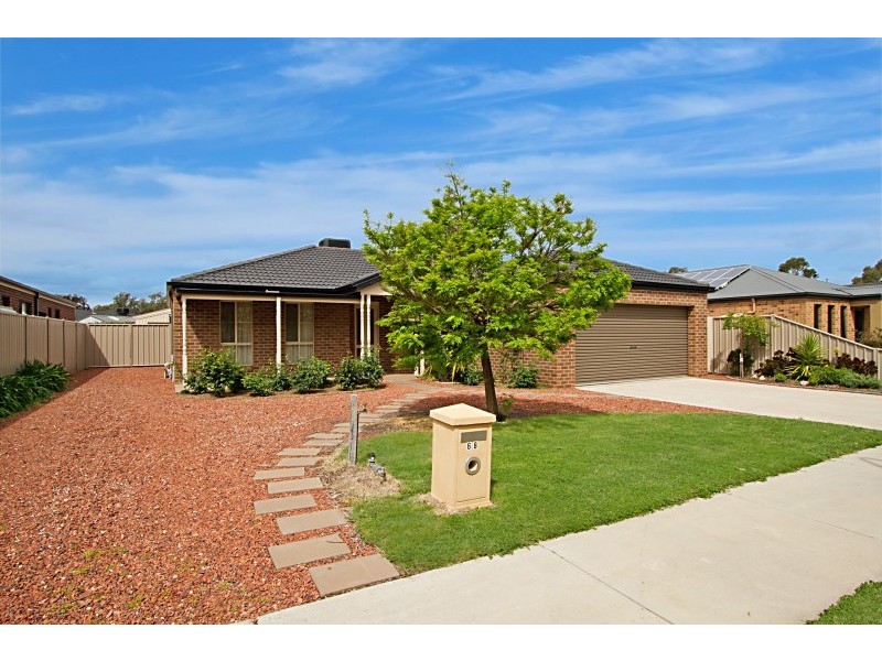 68 Myrtle Road, Ascot VIC 3551