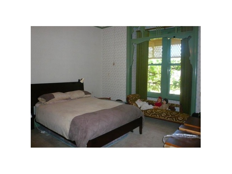 24 Currie Street, Charlton VIC 3525