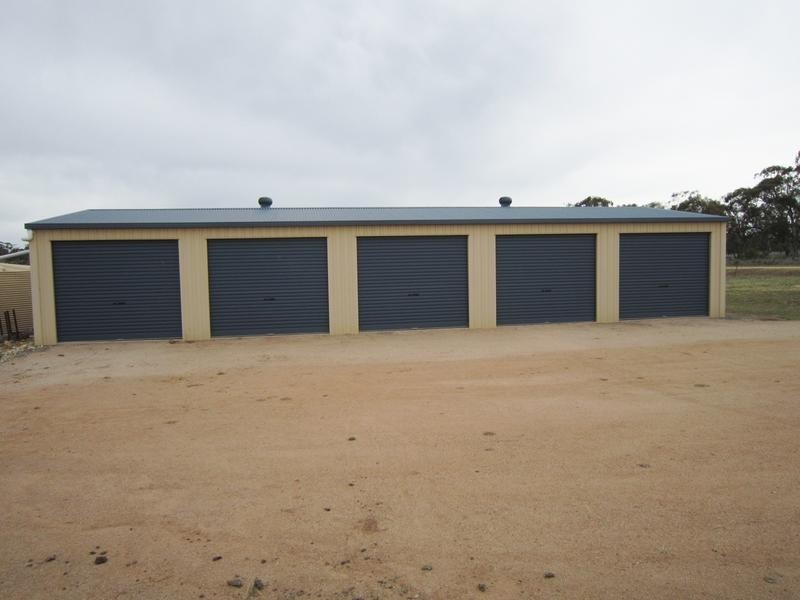 31 Golf Park Road, Charlton VIC 3525