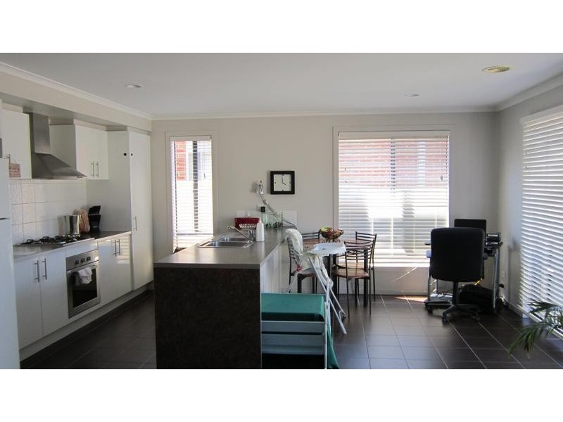 8 Kai Close, Epsom VIC 3551