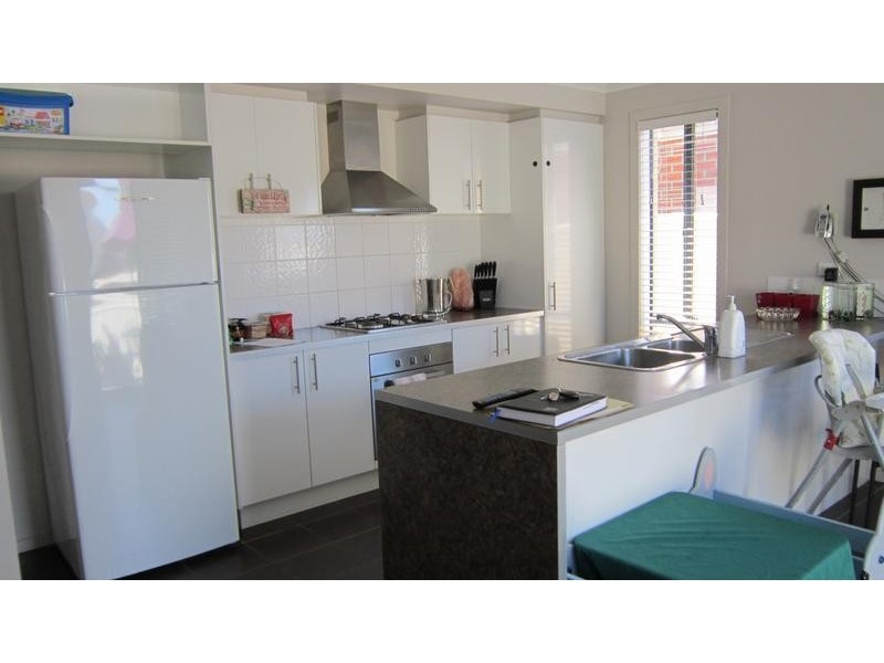 8 Kai Close, Epsom VIC 3551