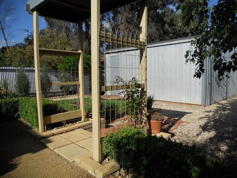 80 Somerville Street, Flora Hill VIC 3550