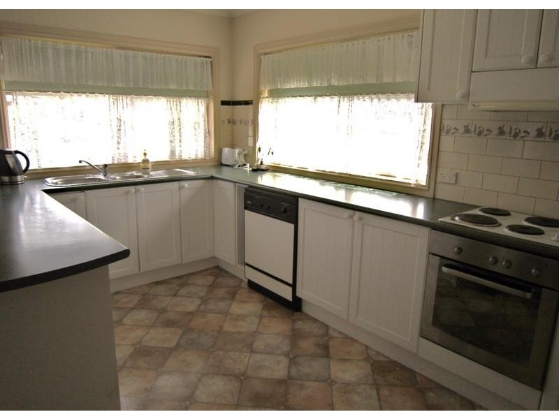 3 Kate Close, Kennington VIC 3550