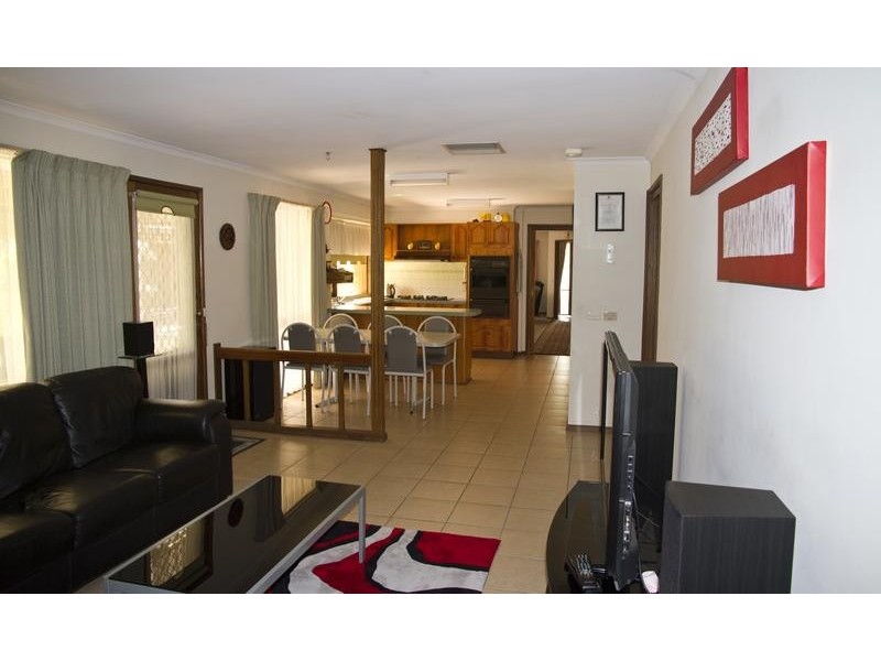 4 Hollywood Court, Strathdale VIC 3550