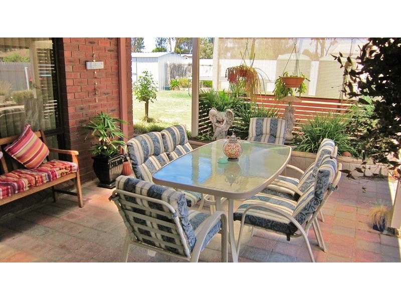 8 Pearce Street, California Gully VIC 3556