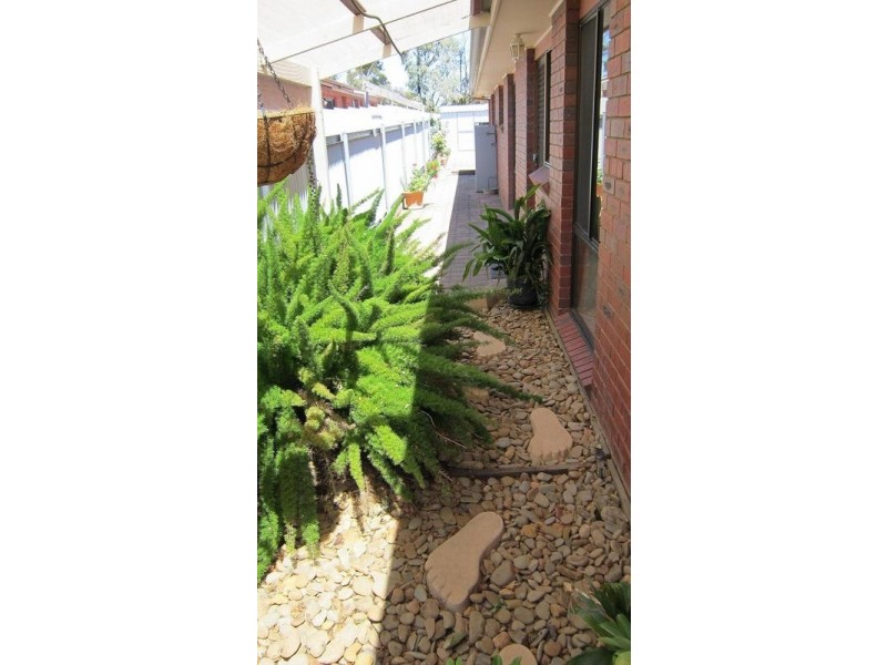 8 Pearce Street, California Gully VIC 3556