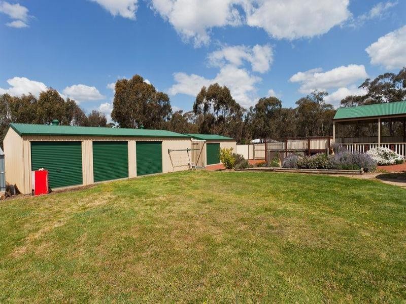 2 Holmes Road, Huntly VIC 3551