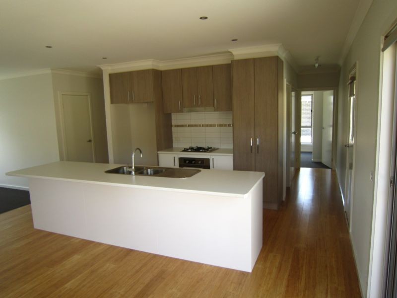 9/18A Emmett Street, Golden Square VIC 3555