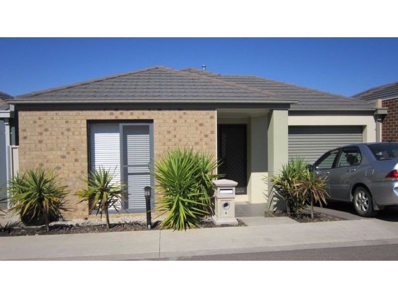 8 Kai Close, Epsom VIC 3551