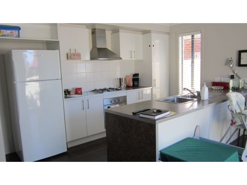 8 Kai Close, Epsom VIC 3551