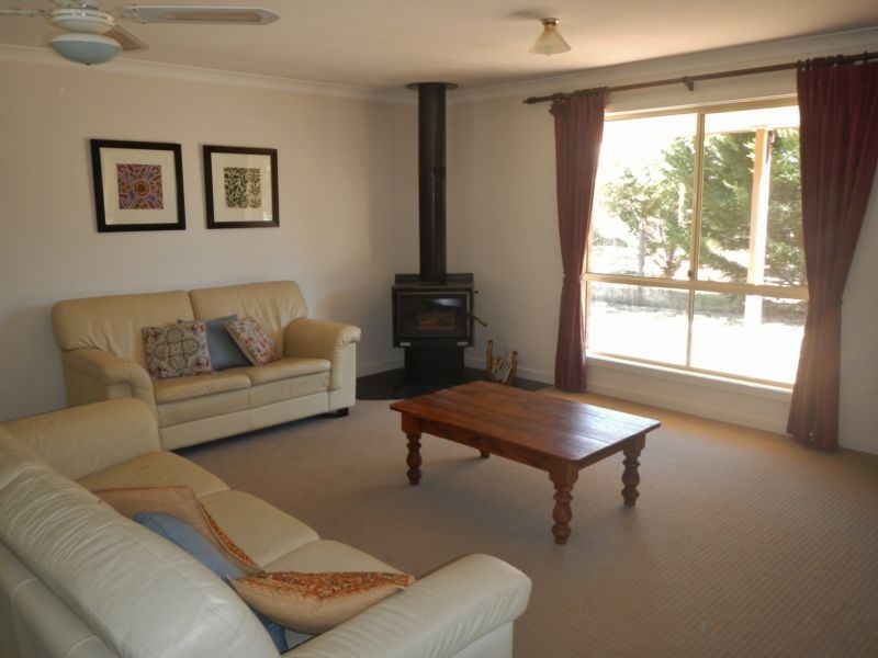 1A Yvonne Court, Maiden Gully VIC 3551