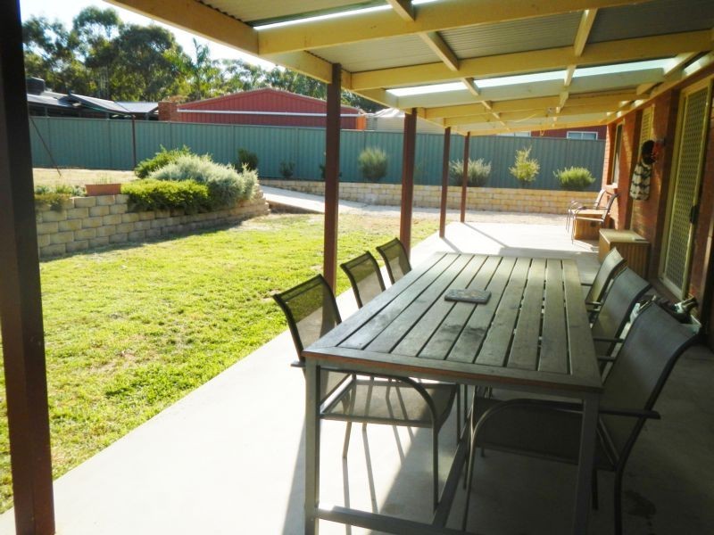 1A Yvonne Court, Maiden Gully VIC 3551