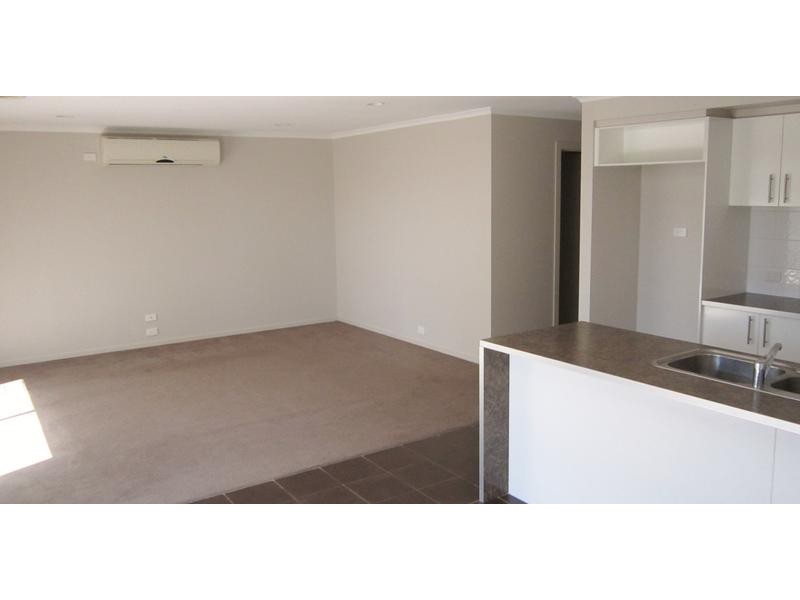 8 Kai Close, Epsom VIC 3551