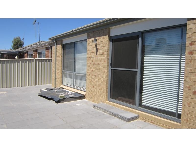 8 Kai Close, Epsom VIC 3551