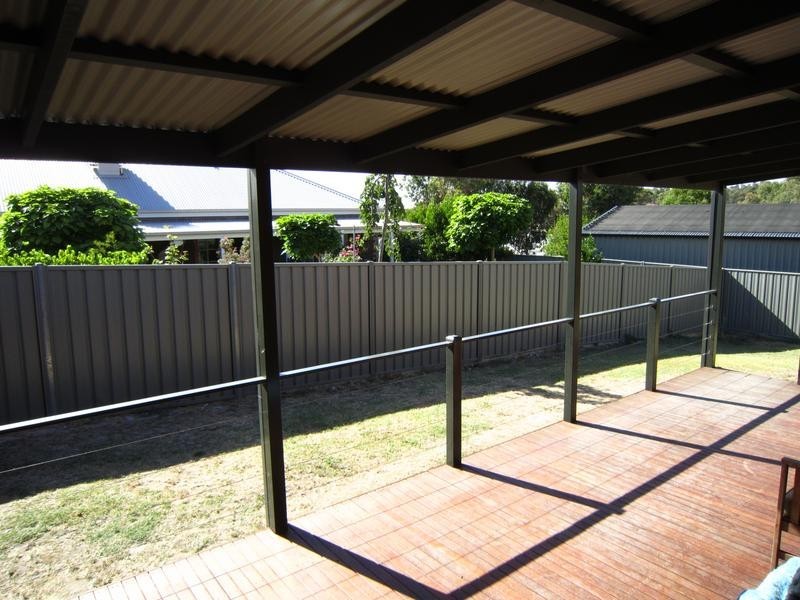13 Poorinda Crescent, Kangaroo Flat VIC 3555