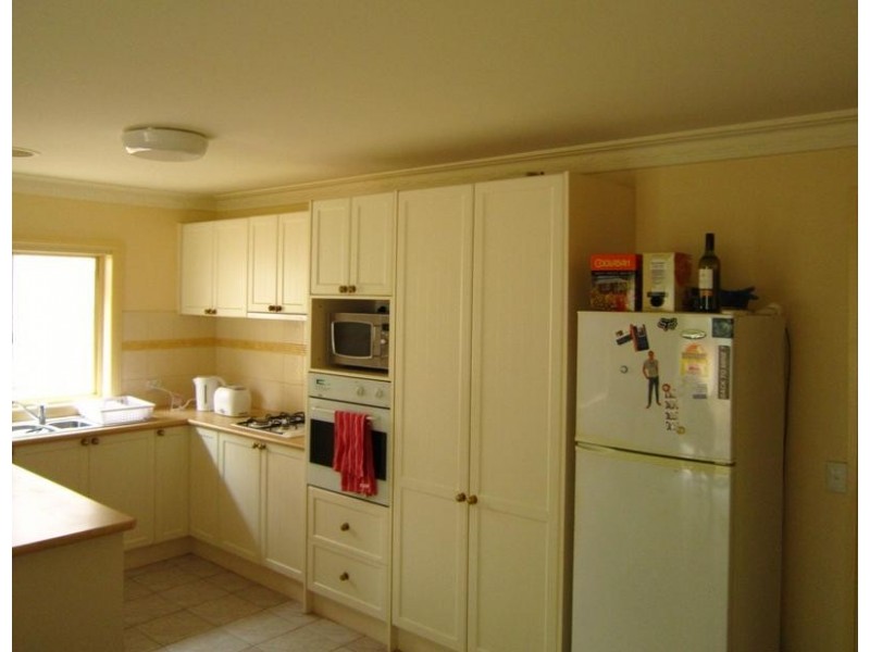 1/15 Claire Court, Kennington VIC 3550