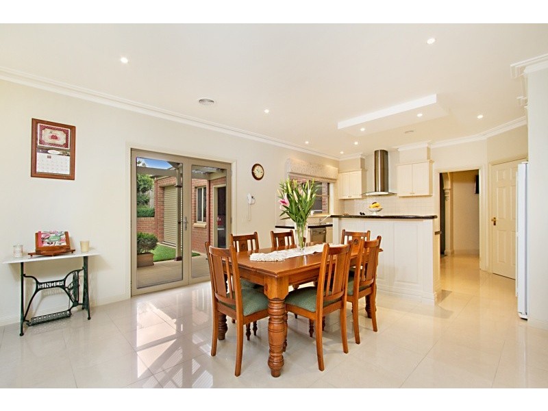 5 Adelle Court, Strathdale VIC 3550