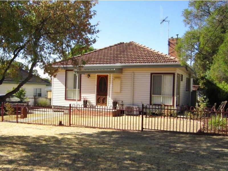 13 Guthrie, Kangaroo Flat VIC 3555