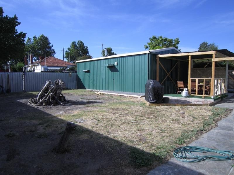 40 Benghasi Ave, Golden Square VIC 3555