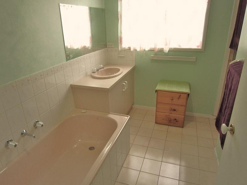 19 Pittaway St, Kangaroo Flat VIC 3555
