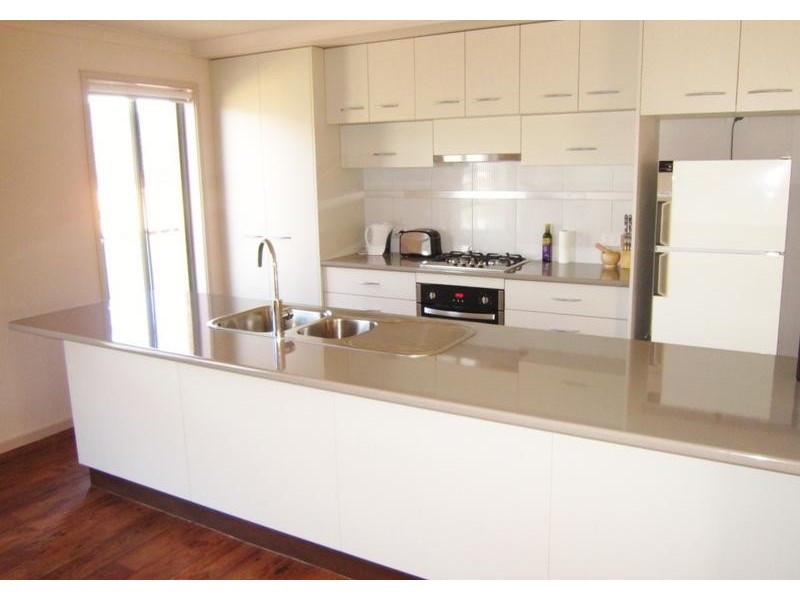 8 Metropolitan Drive, Eaglehawk VIC 3556