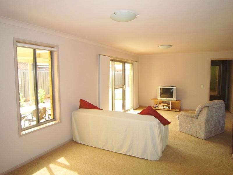 8 Metropolitan Drive, Eaglehawk VIC 3556