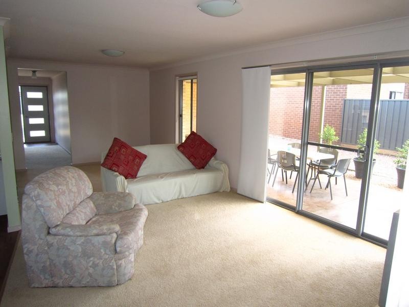 8 Metropolitan Drive, Eaglehawk VIC 3556