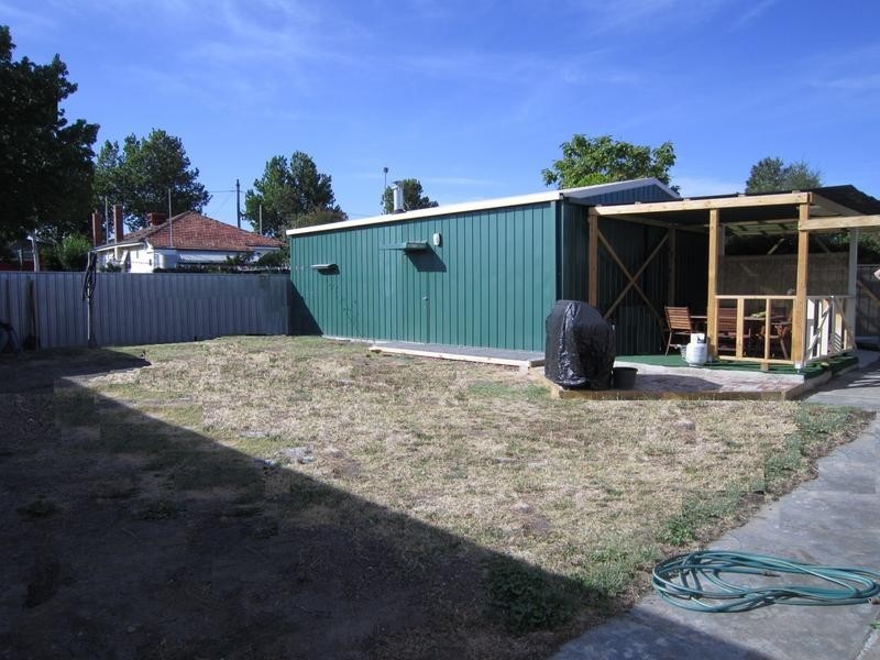 40 Benghasi Ave, Golden Square VIC 3555