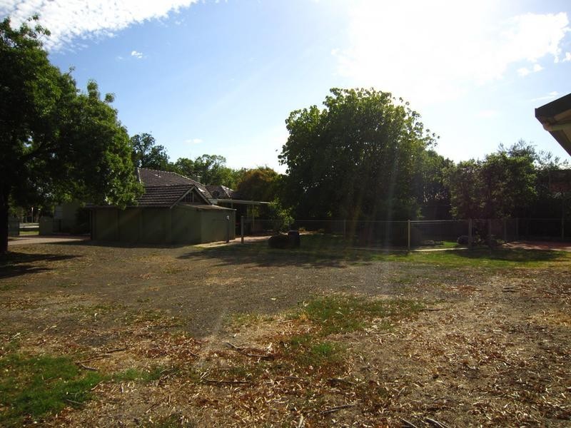 11 Crusoe Road, Kangaroo Flat VIC 3555