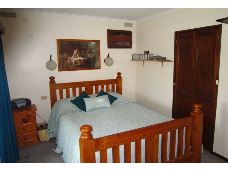 74 Panton Street, Golden Square VIC 3555