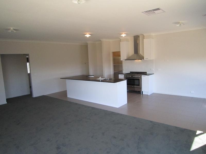 58 Kingston Drive, Eaglehawk VIC 3556