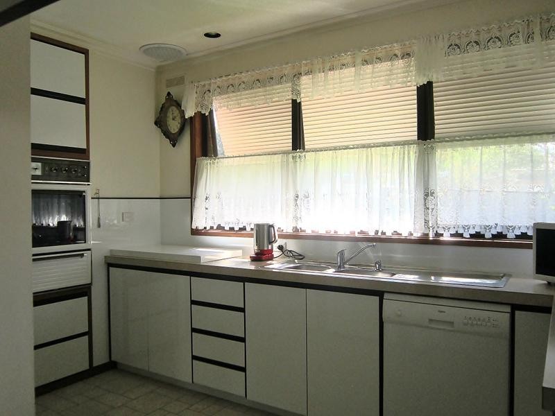 121 Olympic Parade, Kangaroo Flat VIC 3555