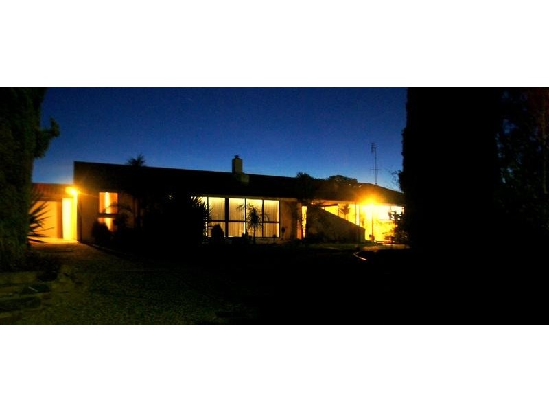 121 Olympic Parade, Kangaroo Flat VIC 3555
